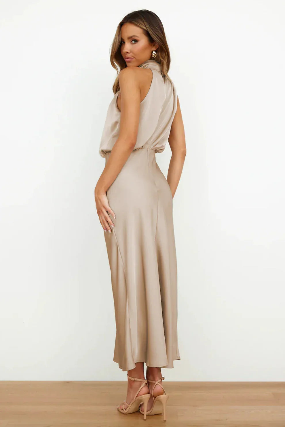 Marina | Vestido con escote americano