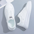 Zapatillas blancas chic de comodidad ligera