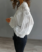 Eva | Blusa con encaje floral y mangas de farol
