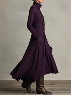 Georgia™ | Vestido maxi plisado asimétrico en color morado con cuello alto (collar no incluido)