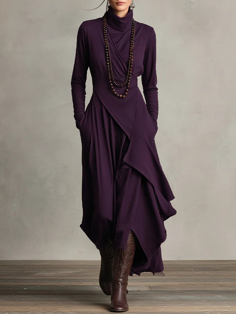 Georgia™ | Vestido maxi plisado asimétrico en color morado con cuello alto (collar no incluido)