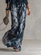 Luna | Elegante conjunto de gasa con top de cuello alto y pantalones anchos estampados